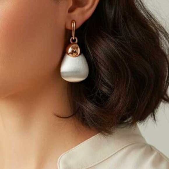 🖤 Gold Silver Earrings  - Picture 5 of 8